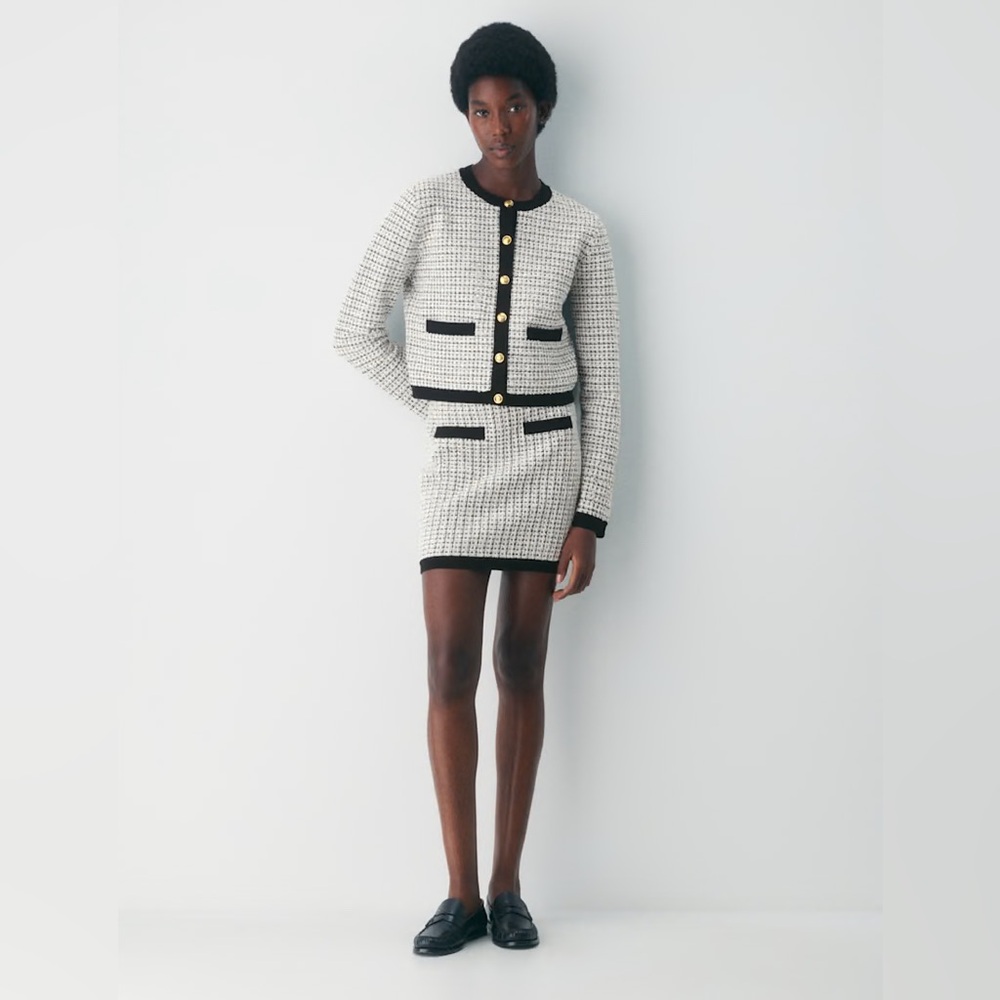 Aritzia Babaton‎ Betty Skirt